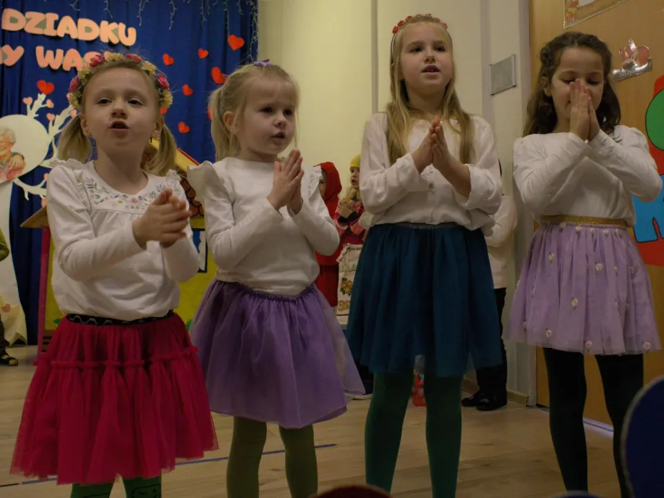 Dzień Babci i Dziadka - Pszczółki — zdjęcie 19