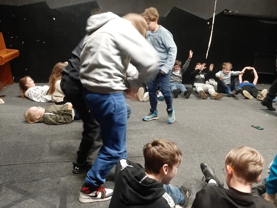 5a,5b i 6b w teatrze... — zdjęcie 23