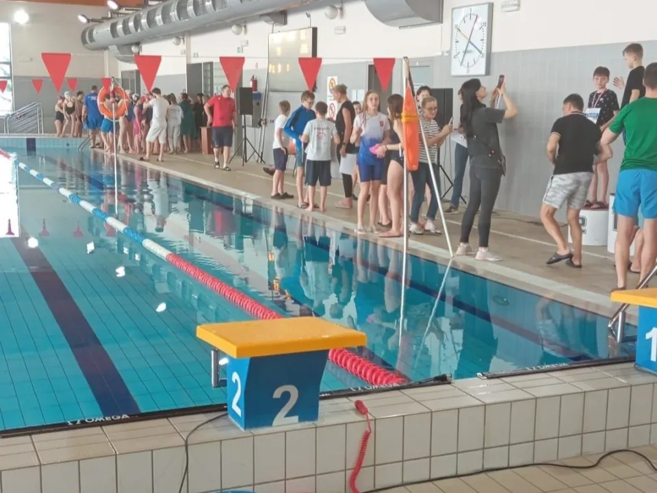 Mistrzostwa Kielc Szkół Podstawowych w pływaniu — zdjęcie 1