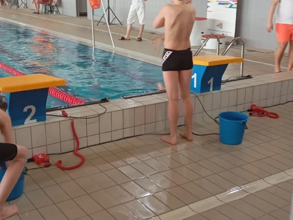 Mistrzostwa Kielc Szkół Podstawowych w pływaniu — zdjęcie 2