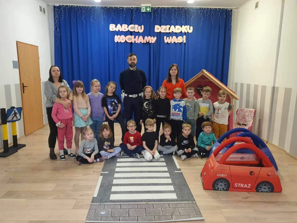Spotkanie z funkcjonariuszem Miejskiej Komendy Policji w Kielcach. — zdjęcie 2