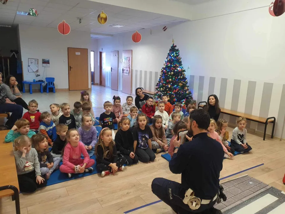 Spotkanie z funkcjonariuszem Miejskiej Komendy Policji w Kielcach. — zdjęcie 9