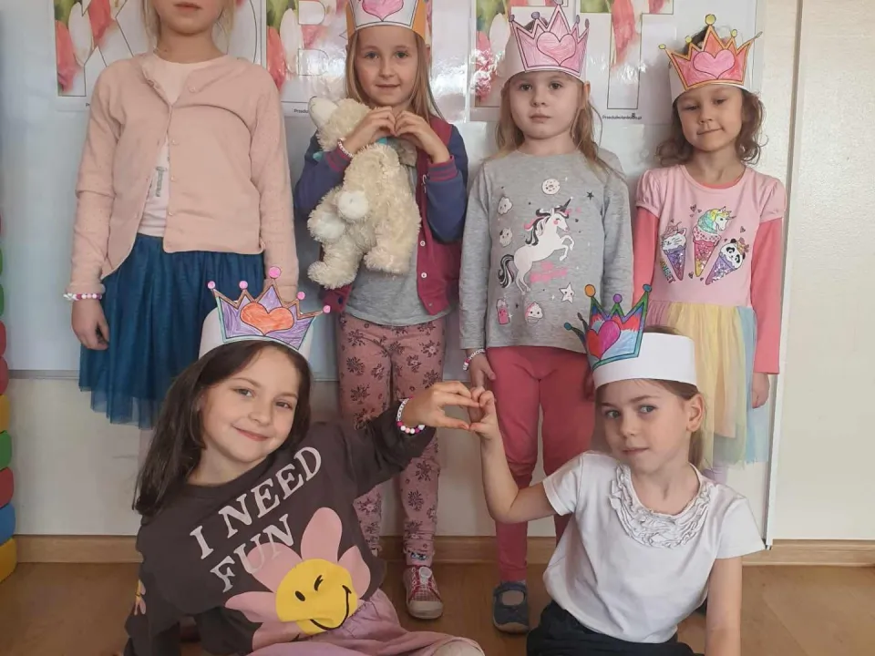 Dzień Kobiet w grupie Pszczółek — zdjęcie 10