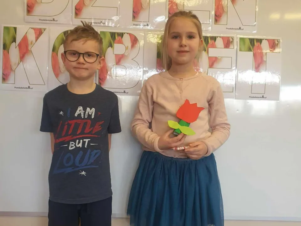 Dzień Kobiet w grupie Pszczółek — zdjęcie 12