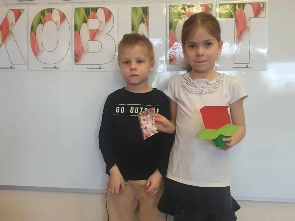 Dzień Kobiet w grupie Pszczółek — zdjęcie 13