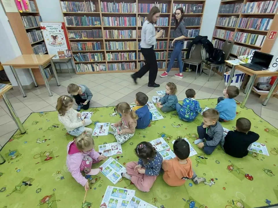 Wizyta  w Miejskiej Bibliotece Publicznej — zdjęcie 1
