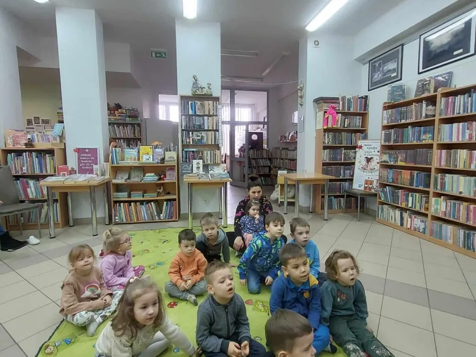 Wizyta  w Miejskiej Bibliotece Publicznej — zdjęcie 6