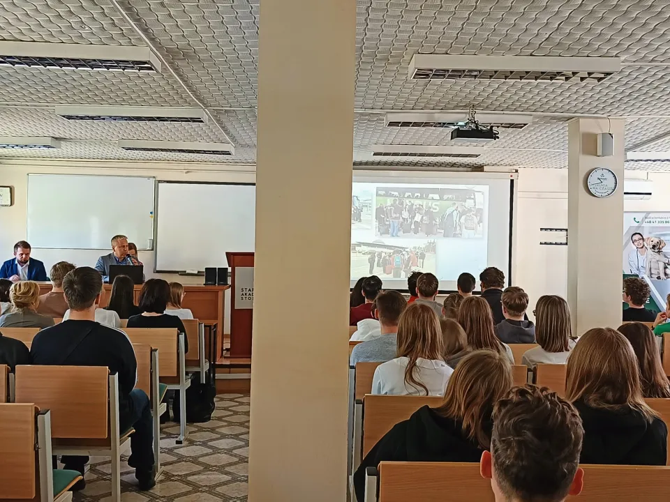 7 b w Staropolskiej Akademii Nauk... — zdjęcie 1