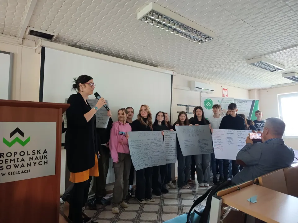 7 b w Staropolskiej Akademii Nauk... — zdjęcie 2