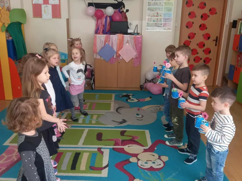 Dzień Kobiet u Biedronek — zdjęcie 1