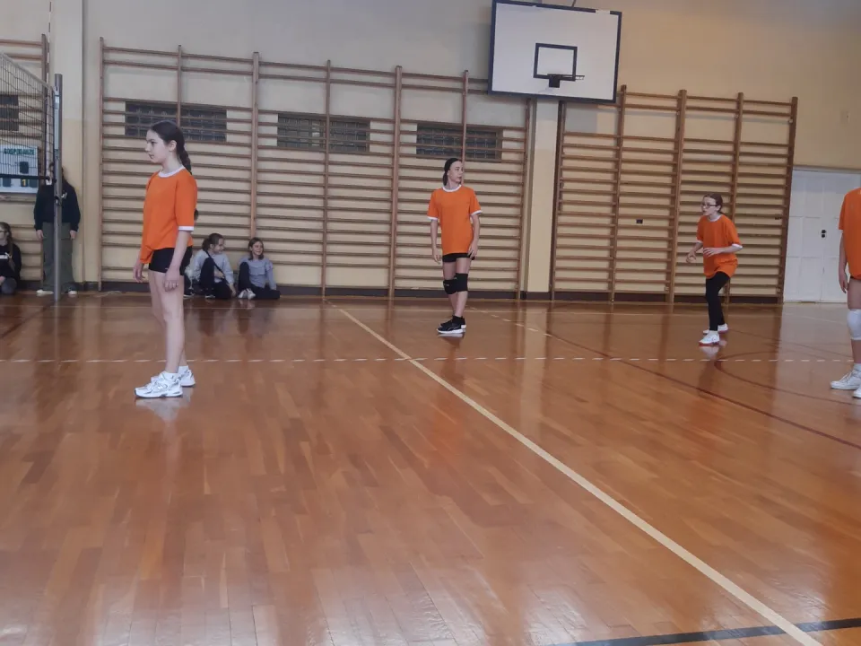 Mistrzostwa Kielc w Siatkówce Dziewcząt — zdjęcie 3