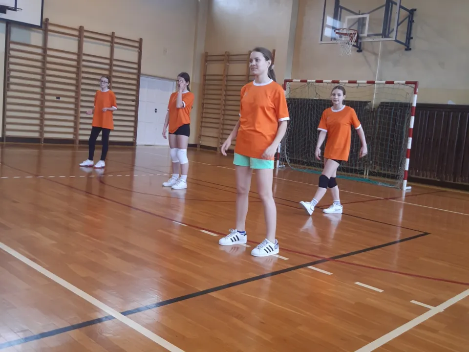 Mistrzostwa Kielc w Siatkówce Dziewcząt — zdjęcie 5