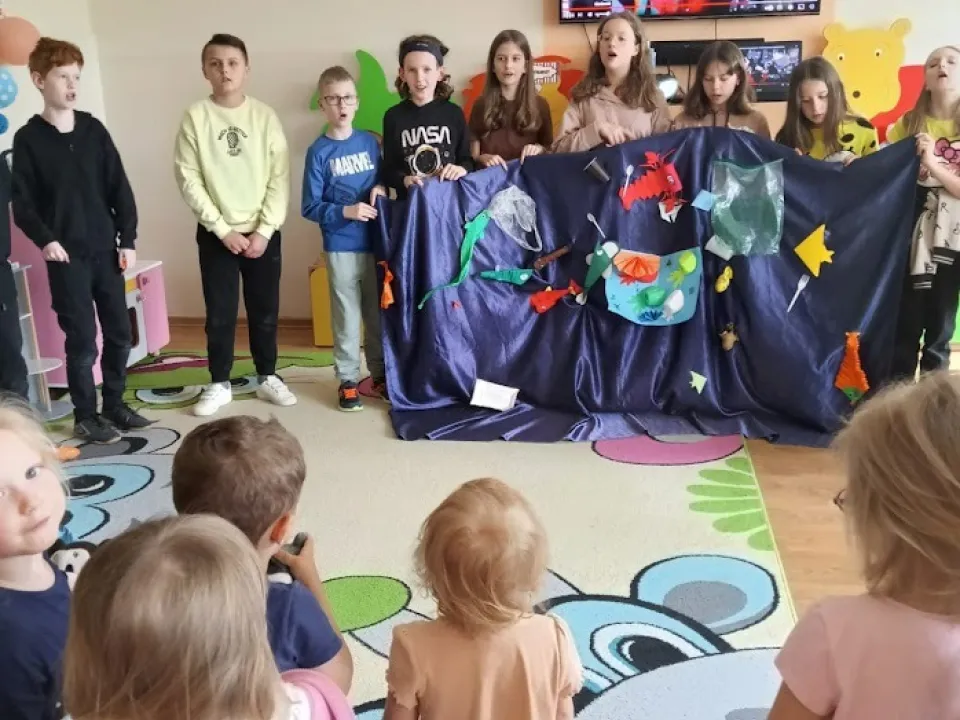 Zielony Patrol uczy,  jak prawidłowo segregować odpady — zdjęcie 3