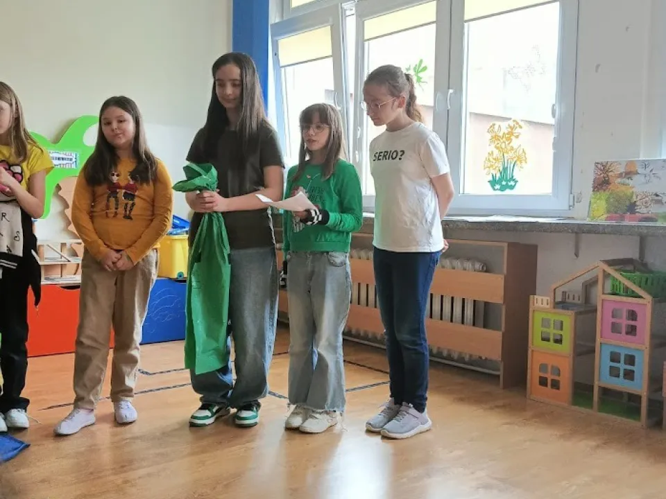 Zielony Patrol uczy,  jak prawidłowo segregować odpady — zdjęcie 9