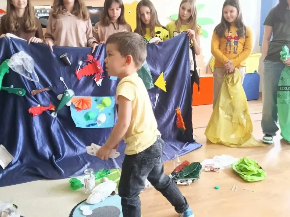 Zielony Patrol uczy,  jak prawidłowo segregować odpady — zdjęcie 12