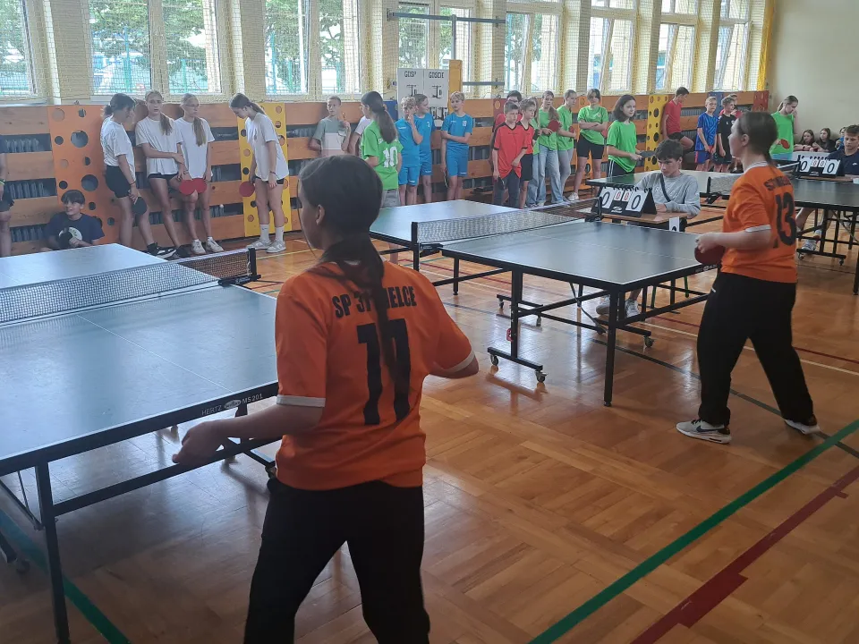 Sukcesy szkolnych tenisistek — zdjęcie 4