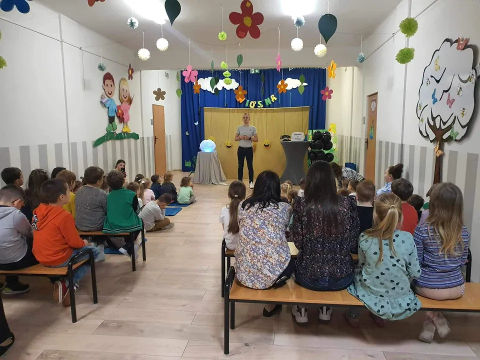 Teatrzyk "Tytus i skrzynka emocji" - Pszczółki — zdjęcie 4