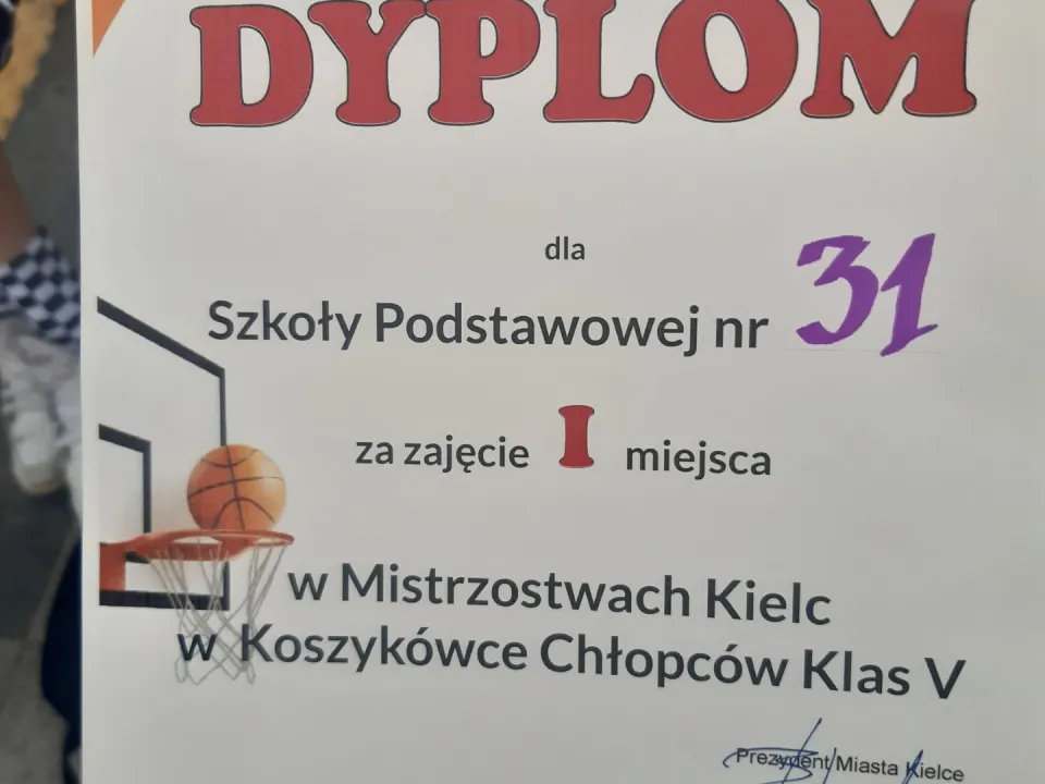 I miejsce w Mistrzostwach Kielc w Koszykówce Chłopców klas V — zdjęcie 10