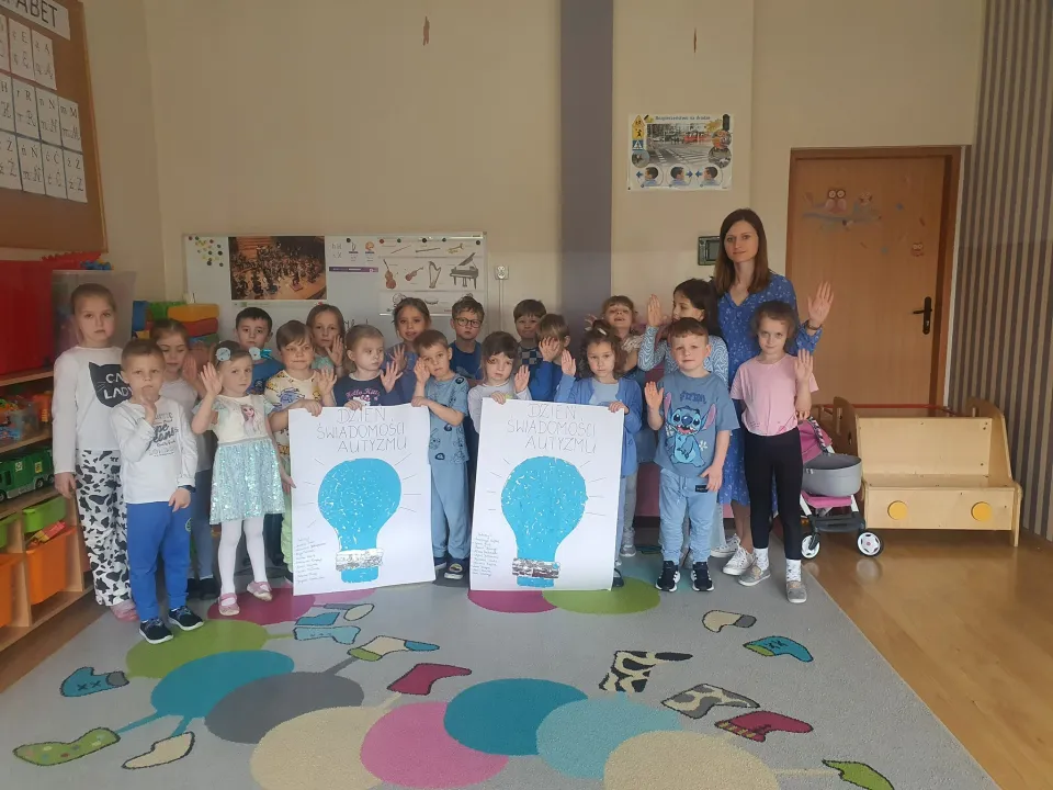 Światowy Dzień Świadomości Autyzmu w grupie Pszczółek — zdjęcie 1