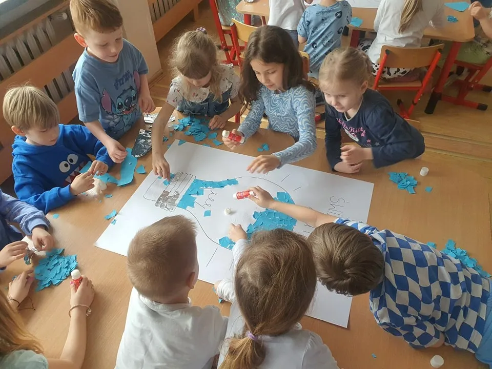 Światowy Dzień Świadomości Autyzmu w grupie Pszczółek — zdjęcie 4