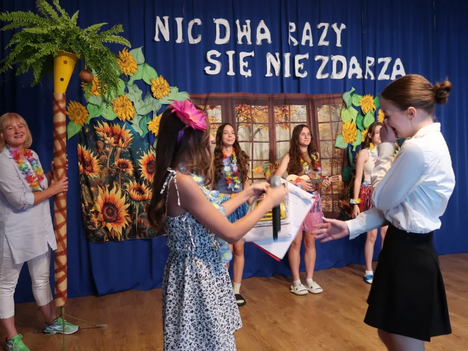 Zakończenie roku szkolnego klasy 8A — zdjęcie 32