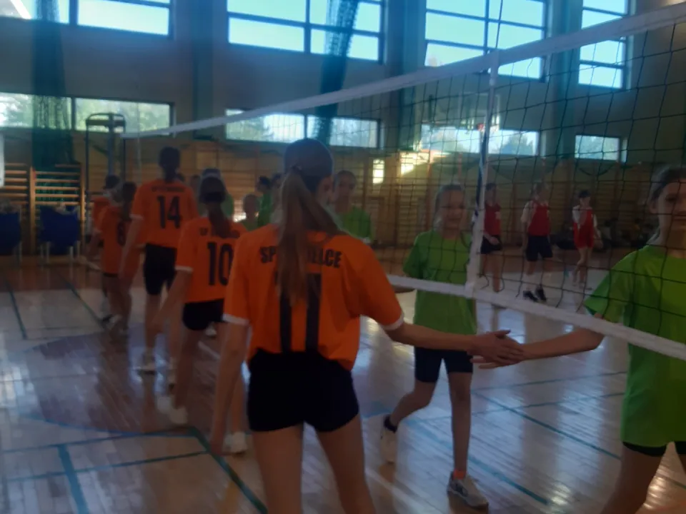 Mini Siatkówka Dziewcząt  — zdjęcie 4
