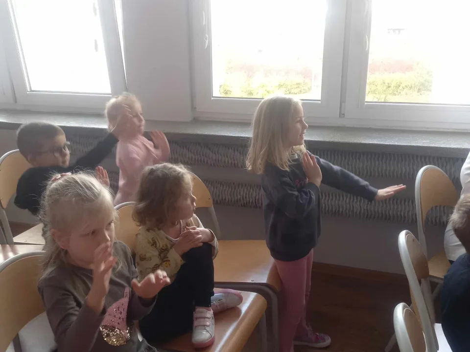 Koncert muzyków Filharmonii Świętokrzyskiej w grupie Pszczółki — zdjęcie 12