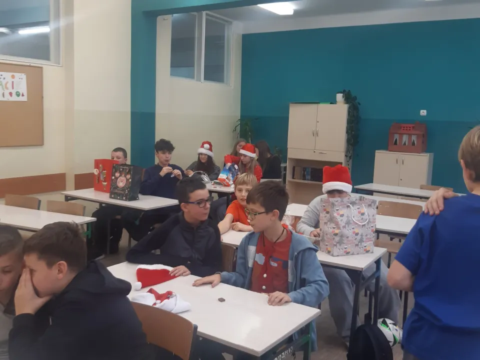 Mikołajki w klasie VI c — zdjęcie 8