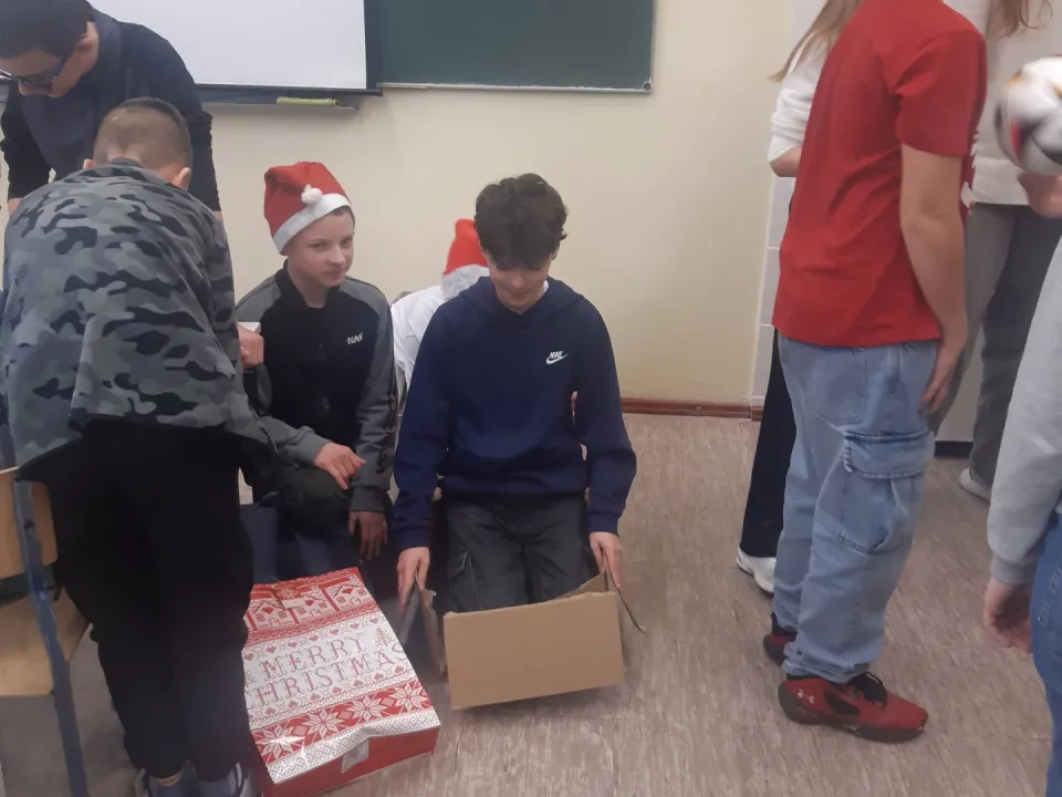 Mikołajki w klasie VI c — zdjęcie 23