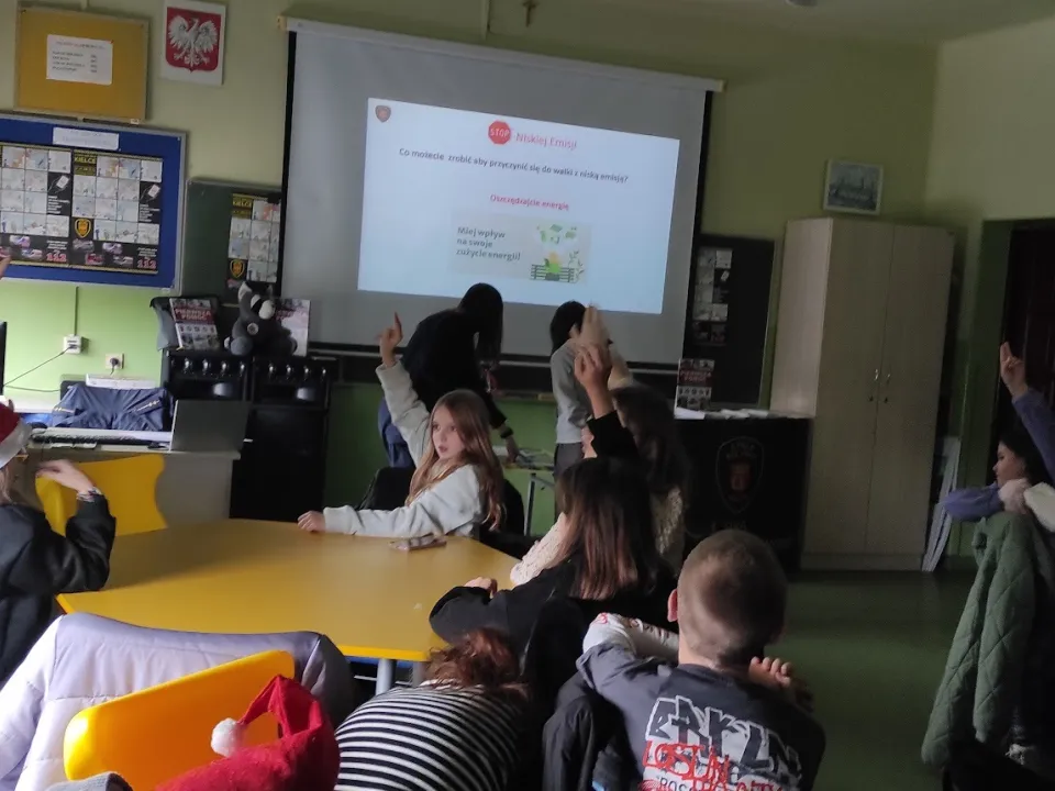5c na warsztatach  ekologicznych  „Uczymy się przeciwdziałać emisjom” — zdjęcie 11