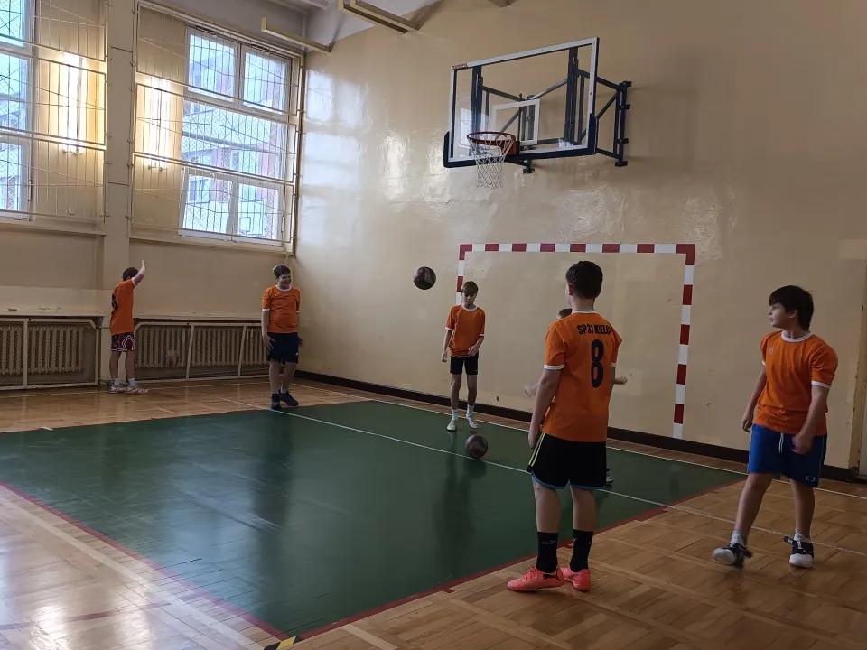 Mini Siatkówka Chłopców klas 6 — zdjęcie 3