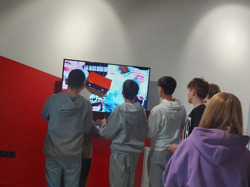 7b w Centrum Edukacji Medialnej — zdjęcie 9