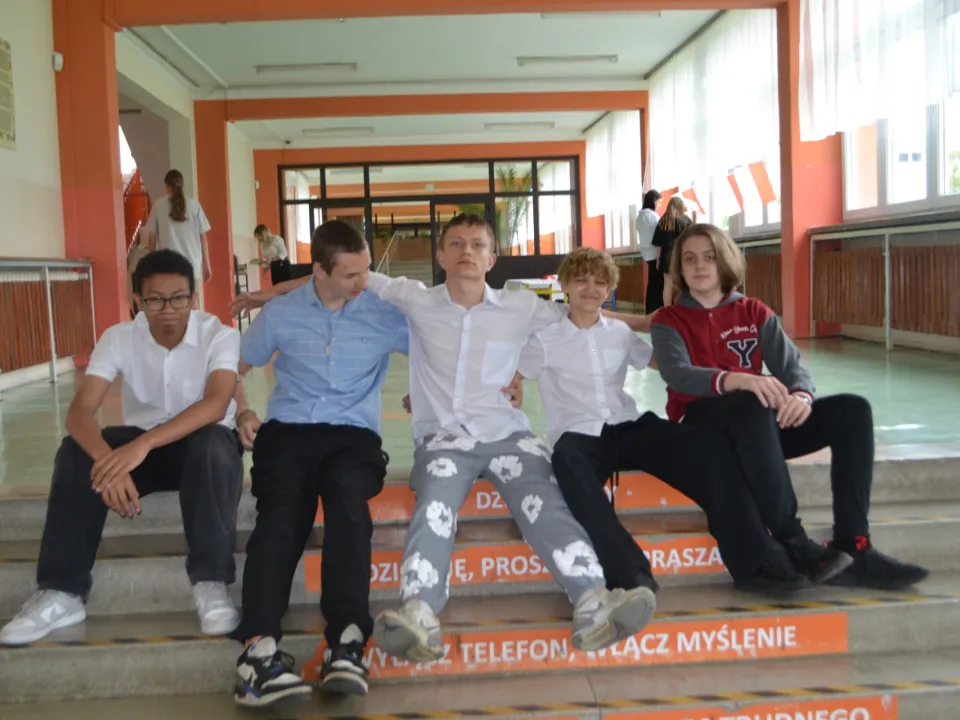 Majowe świętowanie kl. 4-8 — zdjęcie 64
