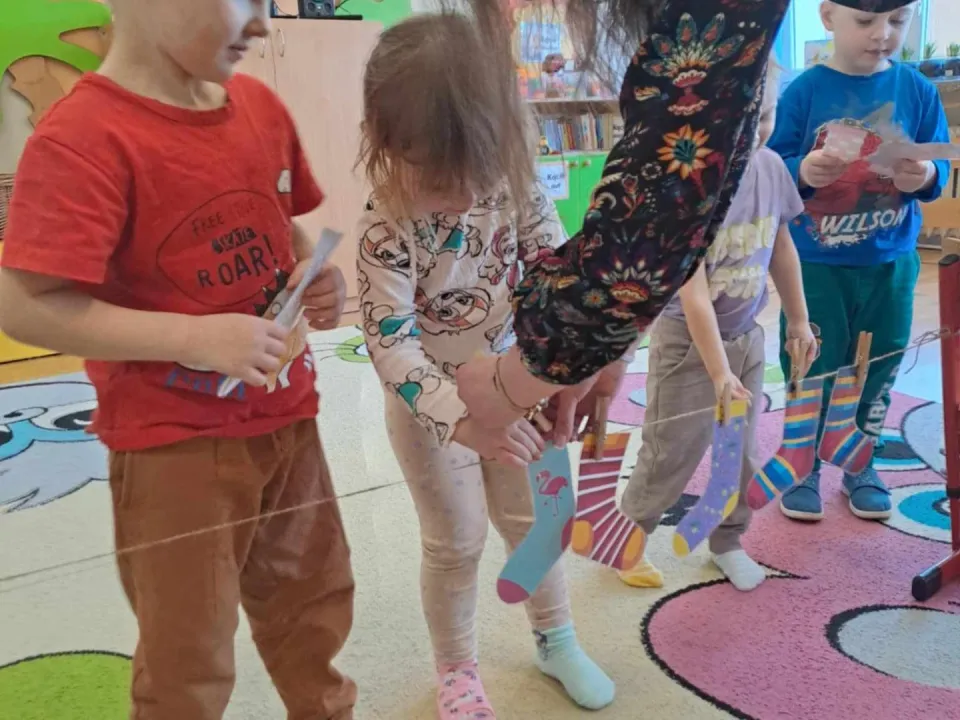 Światowy Dzień Zespołu Downa - Dzień kolorowej skarpetki u Lisków — zdjęcie 4