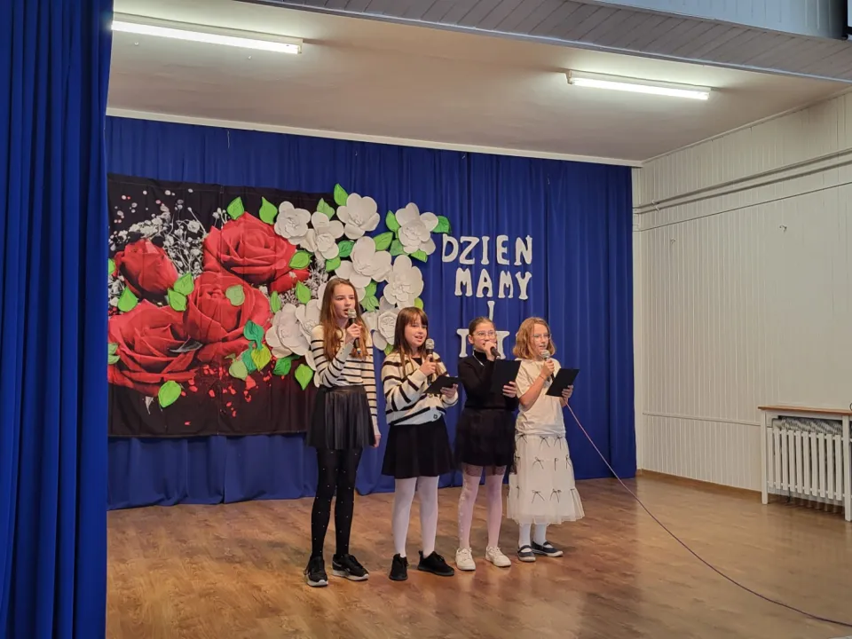Dzień Mamy i Taty w świetlicy — zdjęcie 12