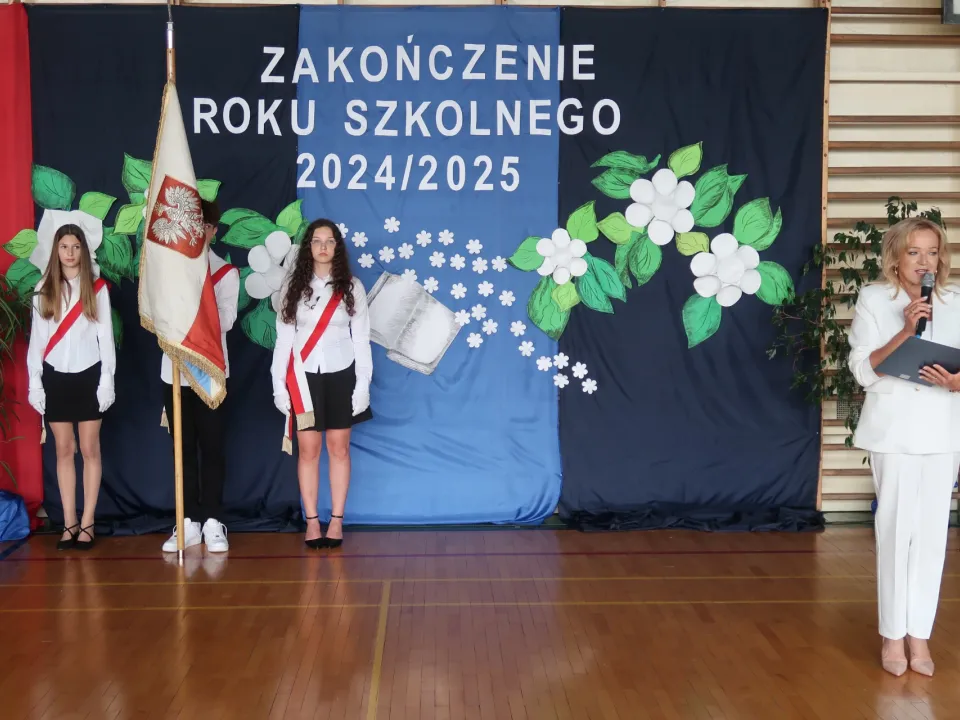 Uroczystość zakończenia roku szkolnego 2024/2025 — zdjęcie 3