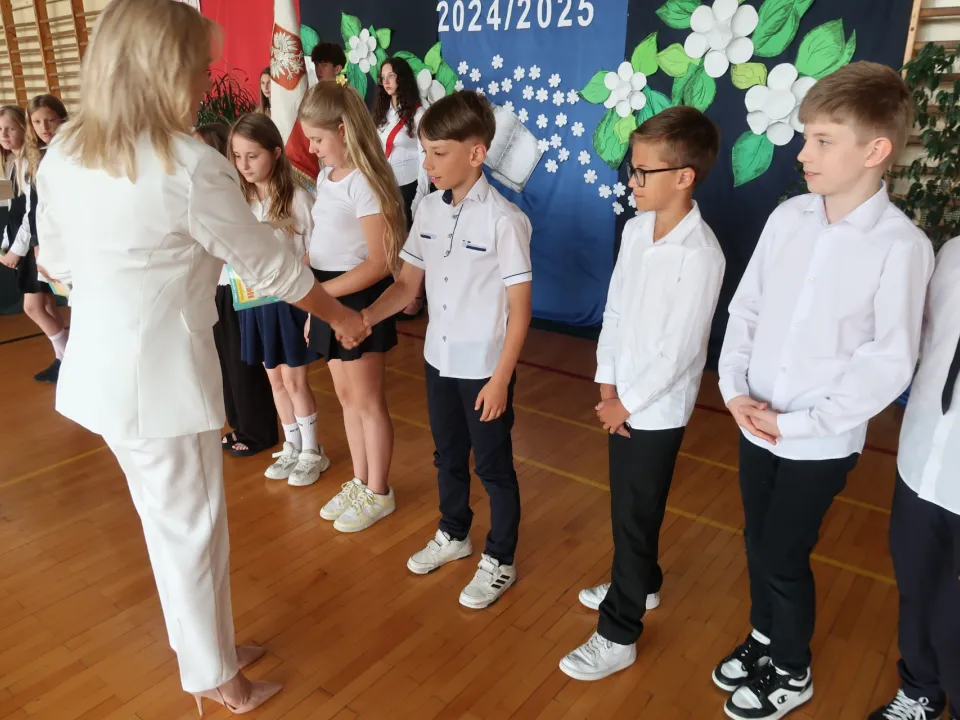 Uroczystość zakończenia roku szkolnego 2024/2025 — zdjęcie 4