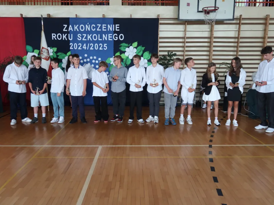 Uroczystość zakończenia roku szkolnego 2024/2025 — zdjęcie 10