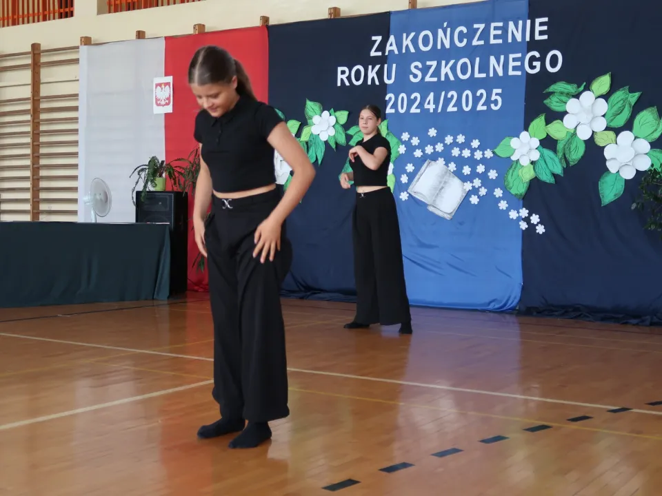 Uroczystość zakończenia roku szkolnego 2024/2025 — zdjęcie 13
