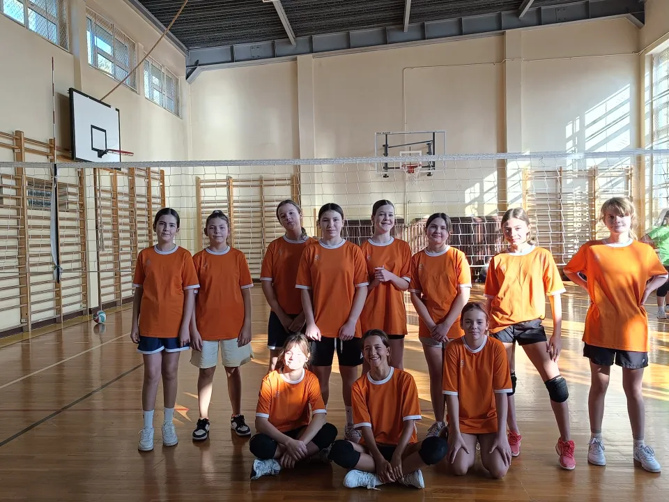 Mini Siatkówka Dziewcząt  — zdjęcie 2