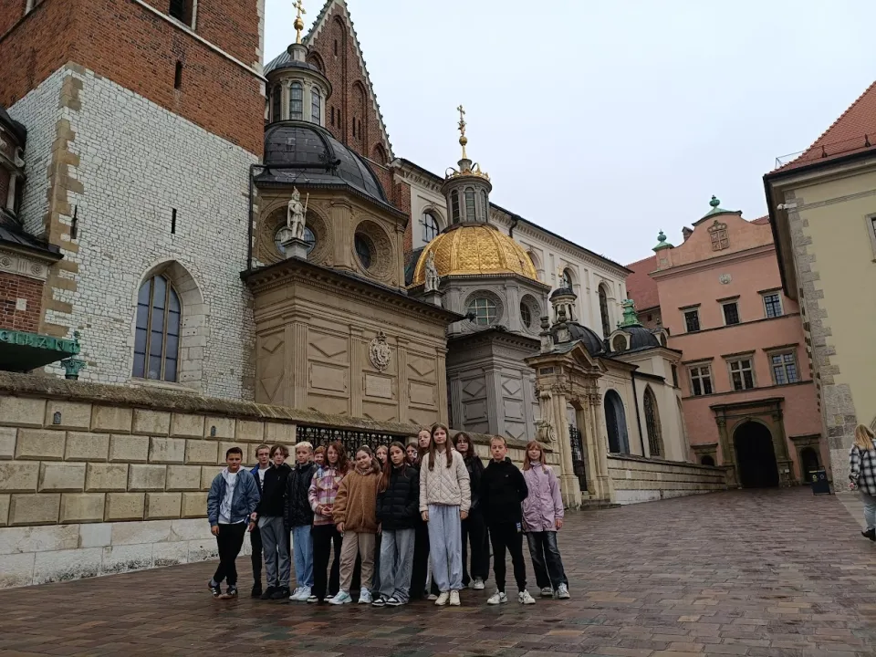Śladami historii – wycieczka klas 6a i 6c na Wawel — zdjęcie 4