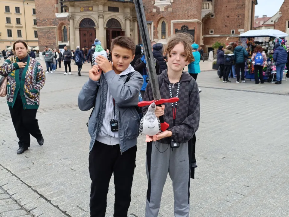 Śladami historii – wycieczka klas 6a i 6c na Wawel — zdjęcie 11