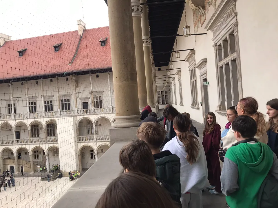 Śladami historii – wycieczka klas 6a i 6c na Wawel — zdjęcie 34