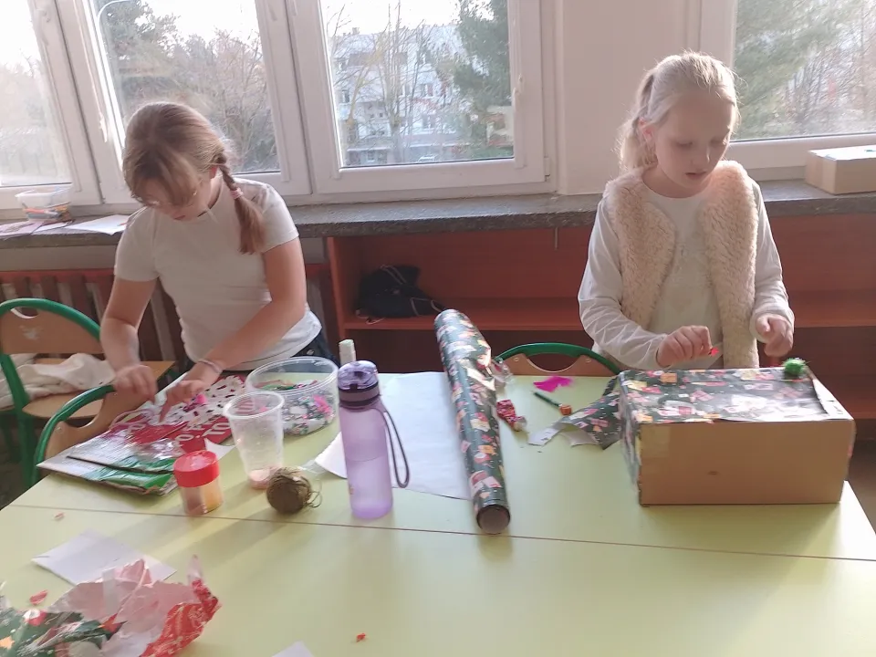 Dekoracje świąteczne w świetlicy — zdjęcie 1