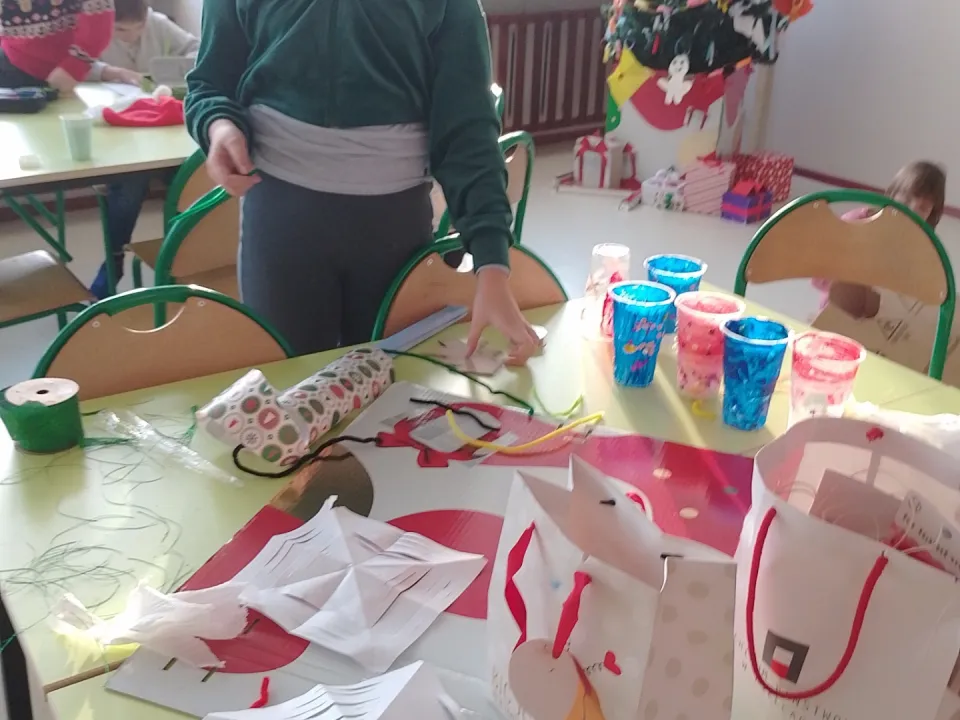 Dekoracje świąteczne w świetlicy — zdjęcie 2
