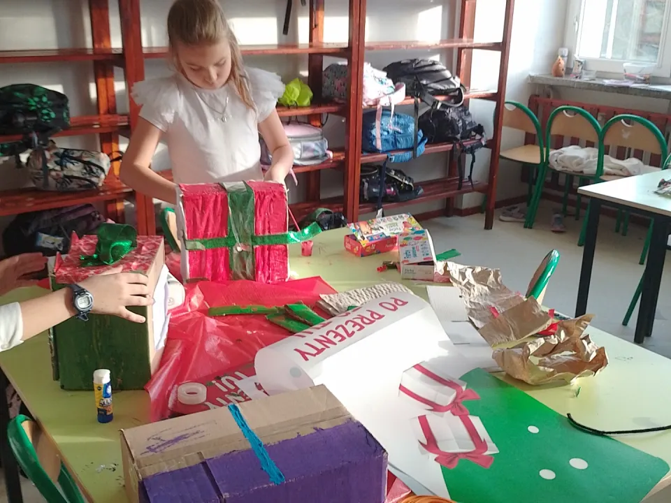 Dekoracje świąteczne w świetlicy — zdjęcie 3