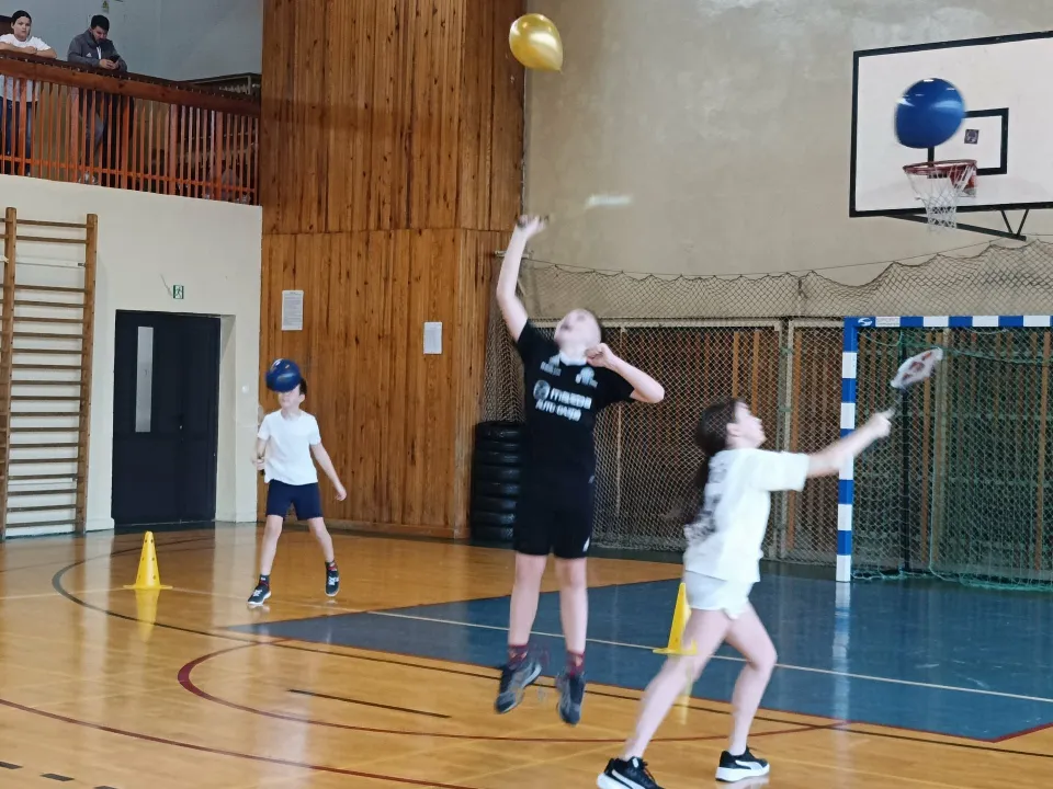 Sportowy Turniej Mikołajkowy — zdjęcie 6