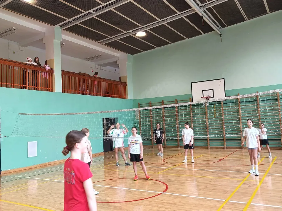 Sportowy Turniej Mikołajkowy — zdjęcie 11