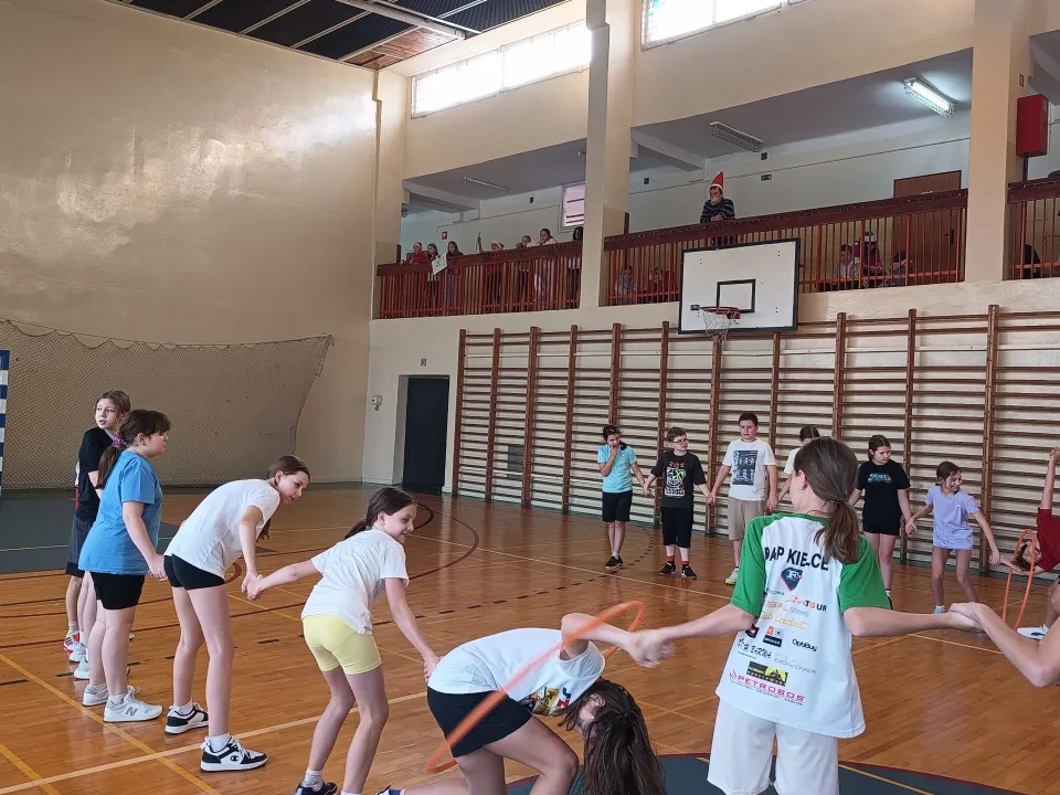 Sportowy Turniej Mikołajkowy — zdjęcie 31