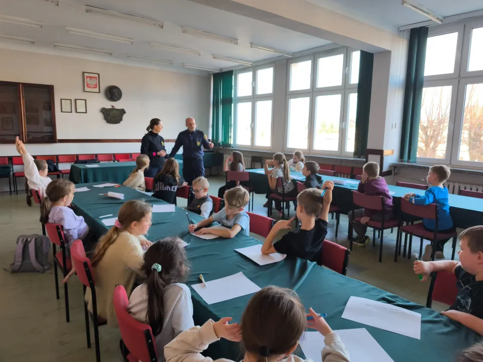 Spotkanie świetliczaków ze Stażą Miejską — zdjęcie 7